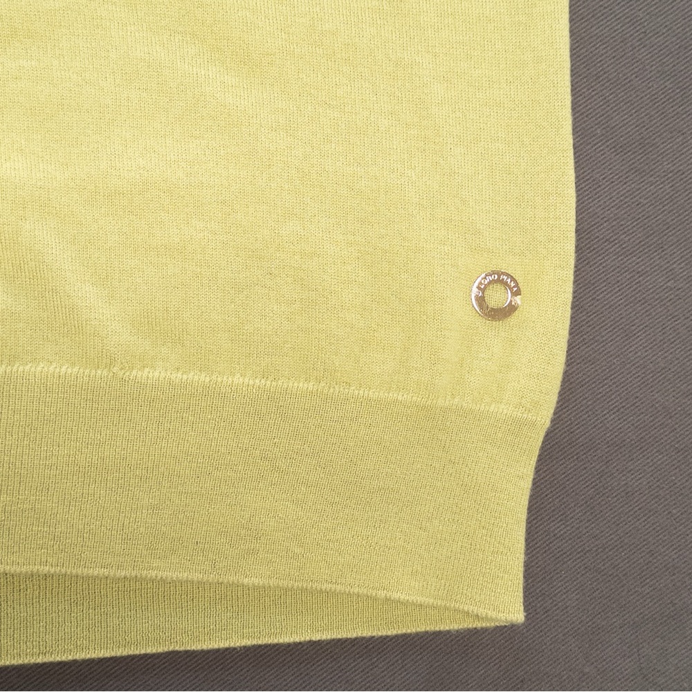 Cashmere Loro Piana vintage short sleeve top, yellow w/ goldtone branding detail - Picture 6 of 10